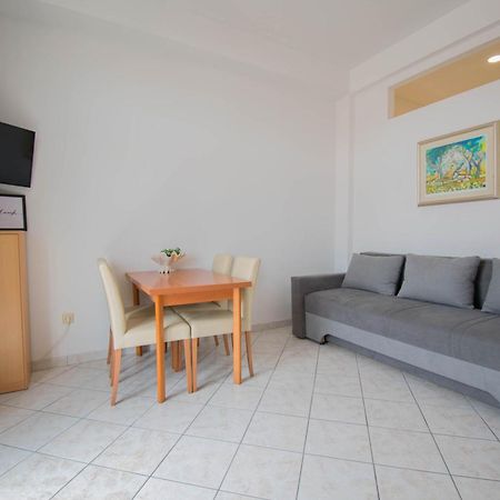 Apartments Manuela - Baška Voda Dış mekan fotoğraf